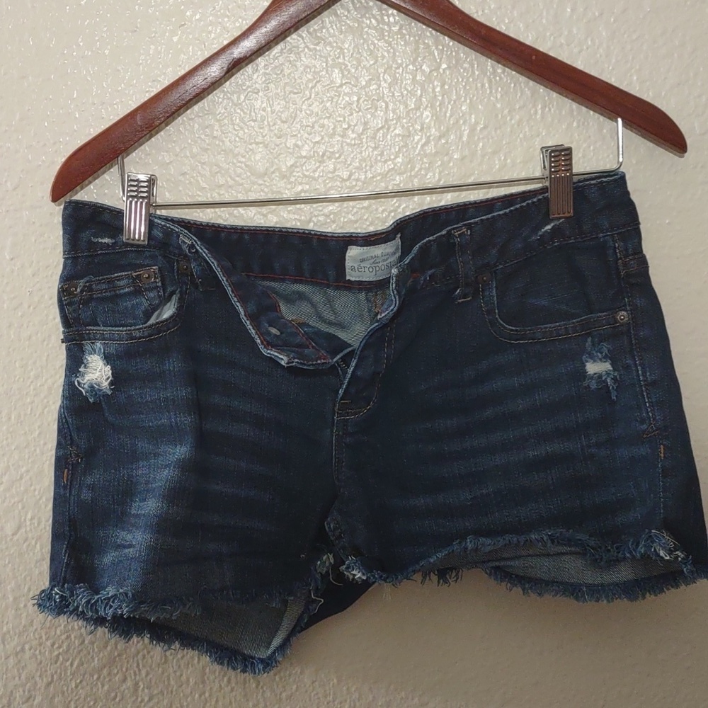 USED AEROPOSTALE DISTRESSED SIZE 7/8 REGULAR CHELSEA BOOTCUT SHORTS